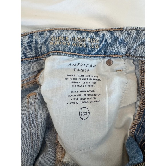 American Eagle Super High Rise Baggy Wide Leg Jean Light Wash Stretch Size 2 Reg - Picture 5 of 9